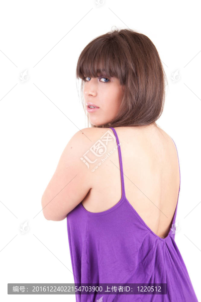 年輕漂亮的女人擺姿勢