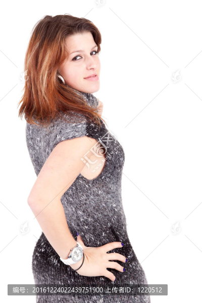 年輕漂亮的女人擺姿勢
