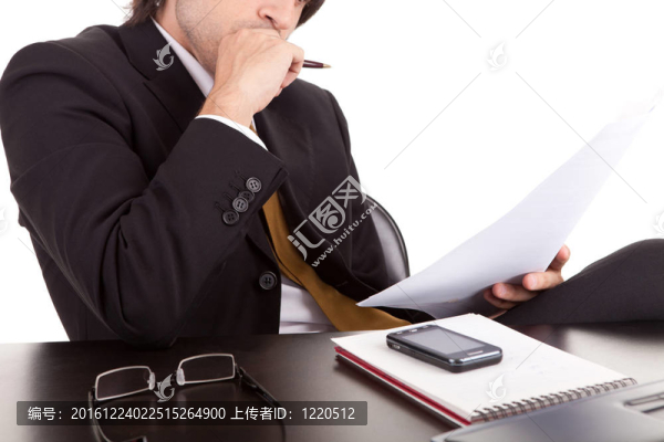 年輕的商人在工作