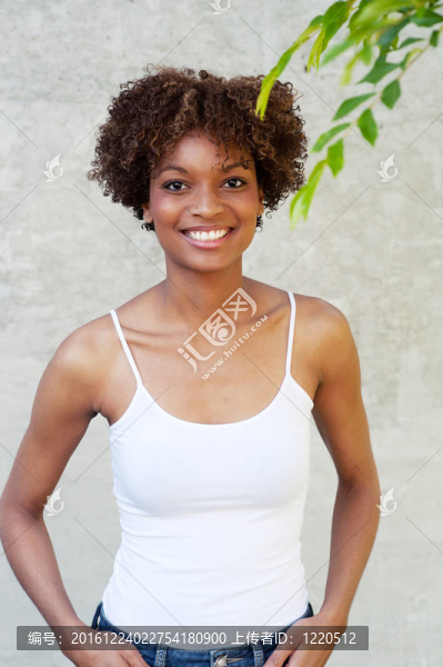 漂亮的非洲裔婦女