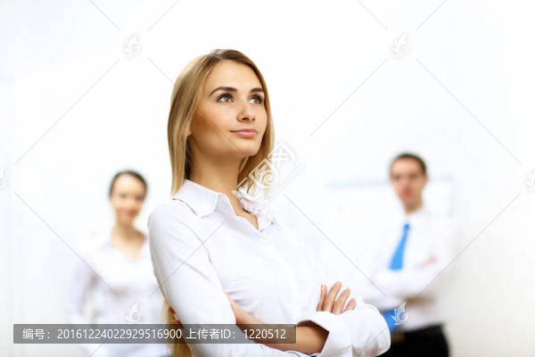 辦公室里的一個(gè)女商人的肖像