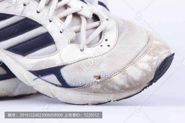 經(jīng)典運(yùn)動(dòng)鞋
