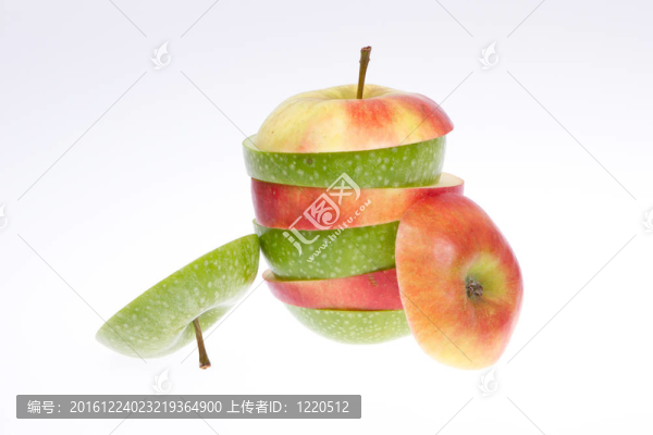 一片綠色和紅色的蘋果