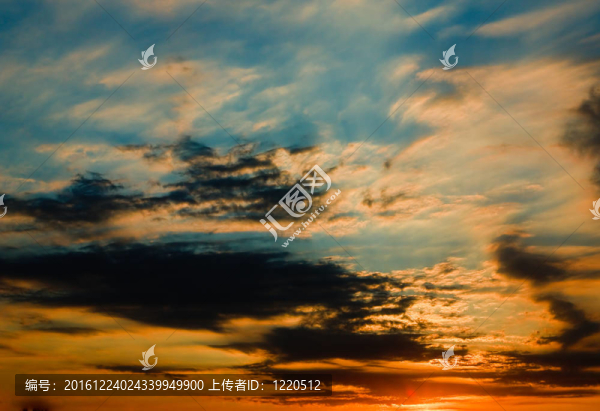 傍晚的天空。