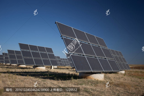在一個新的太陽能電池板