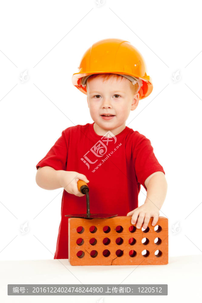 紅色的T恤和帽子Builder男孩或孩子。建設(shè)理念。