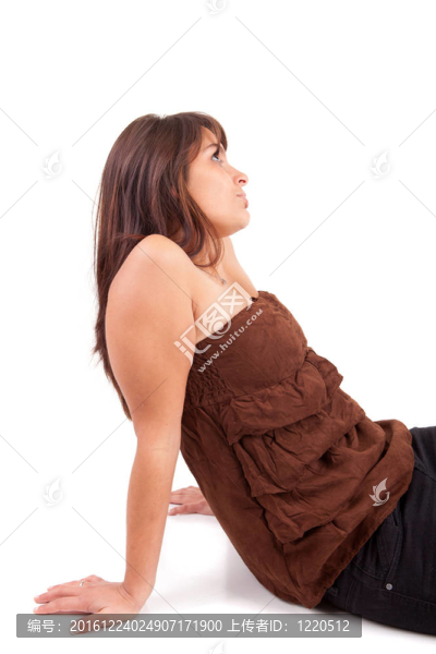 年輕漂亮的女人擺姿勢(shì)