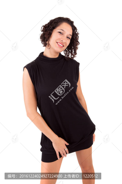 年輕漂亮的女人擺姿勢