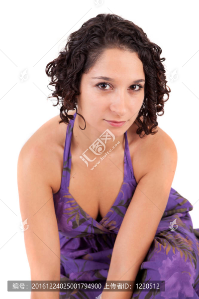 年輕漂亮的女人擺姿勢(shì)