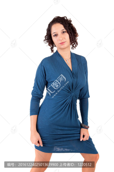 年輕漂亮的女人擺姿勢
