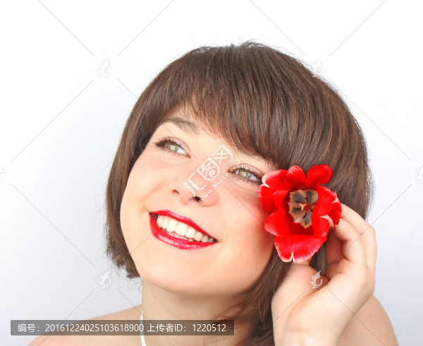 女孩和郁金香