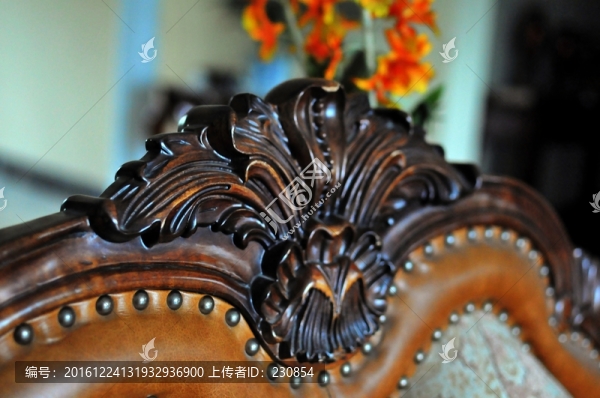 實(shí)木雕花