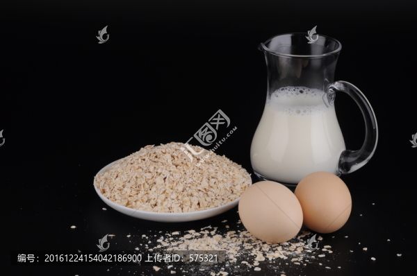 麥片,牛奶,雞蛋
