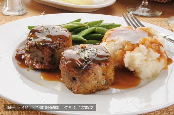 豬里脊肉和土豆泥