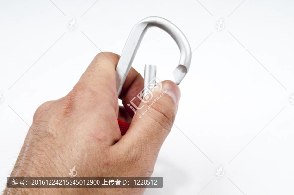 人手持卡賓槍