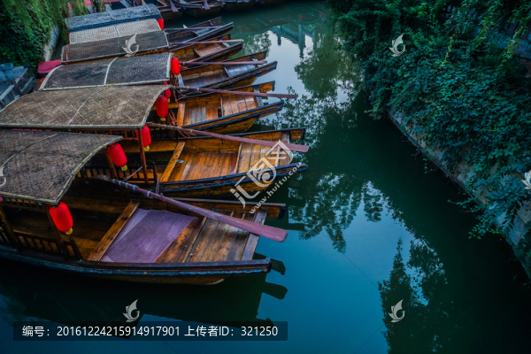 臺(tái)兒莊古城游船