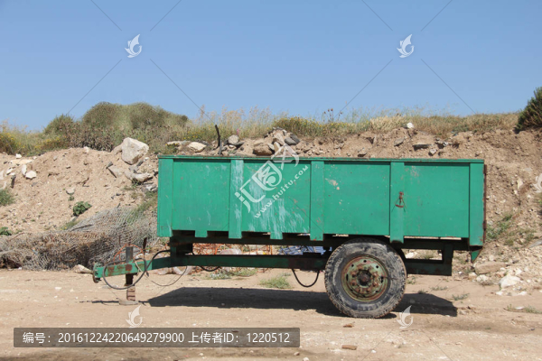 拖拉機(jī)拖車