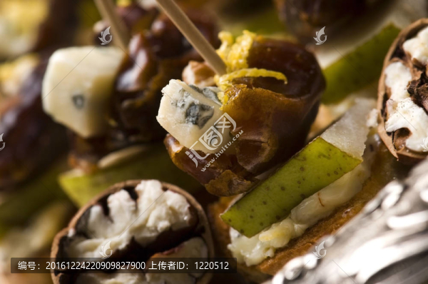 用手指大拼盤；山核桃堅(jiān)果和奶酪
