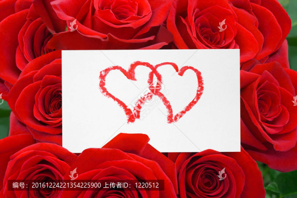 紙卡片和玫瑰花花束