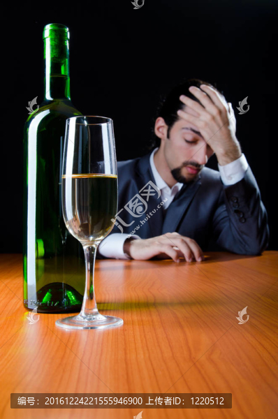 男子酒精濫用