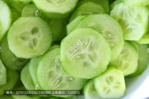 背景與黃瓜