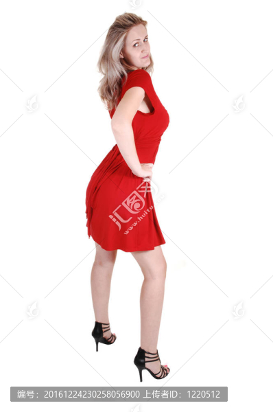 相當(dāng)高的女人。