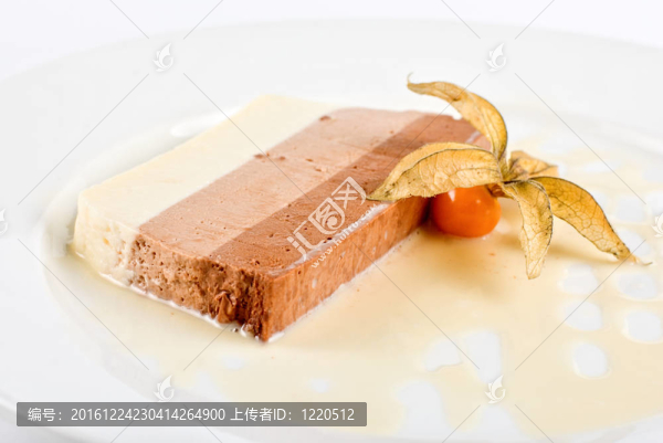 三種不同的巧克力甜點(diǎn)