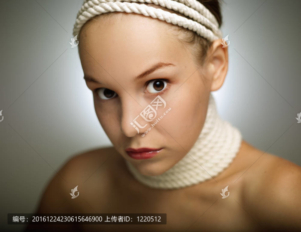 年輕的女人