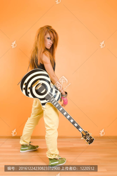 女孩的吉他
