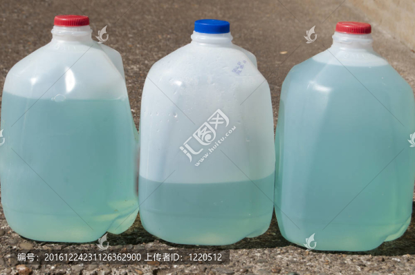藍(lán)色植物肥料液