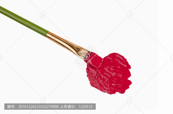 紅色的油漆刷