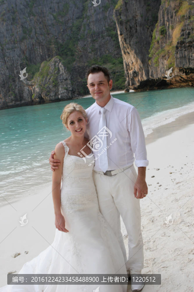 婚禮上的新娘和新郎。