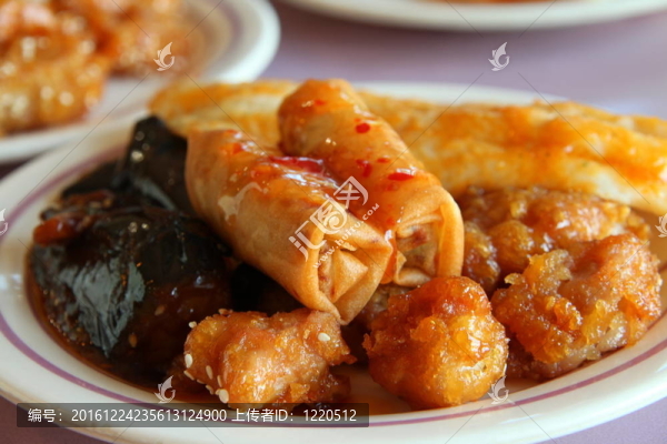 春卷；茄子；豬肉；菜
