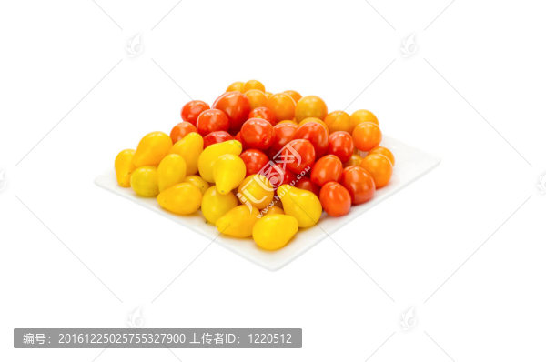 櫻桃西紅柿對白板上的隔離