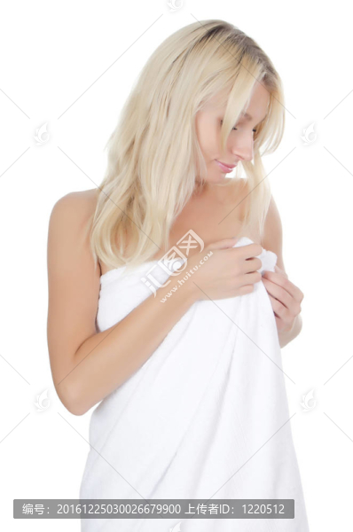 女孩用毛巾肖像