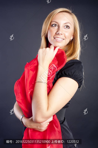 黑衣美女