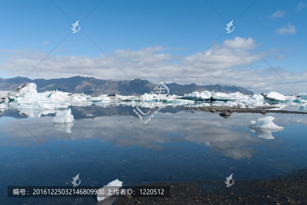 在冰島jokulsarlon湖