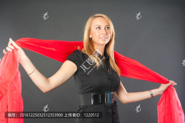 黑衣美女