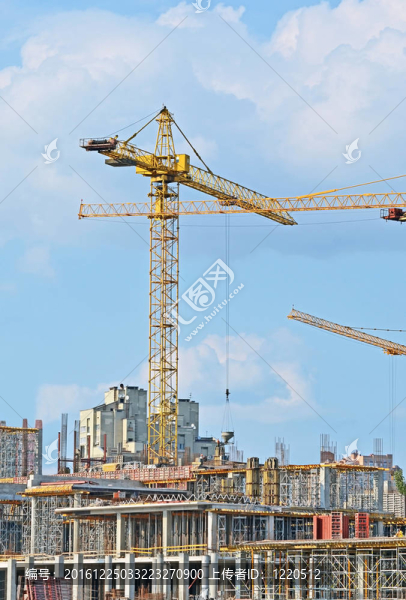 建筑起重機和建筑在藍(lán)天建設(shè)
