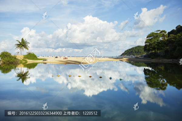 早晨的熱帶海灘
