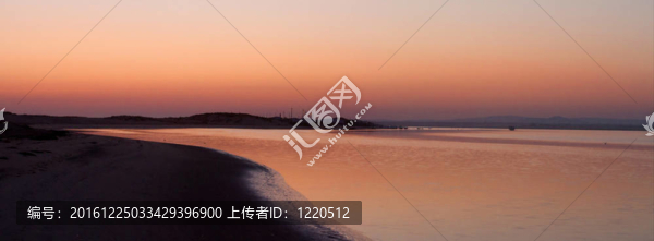 美麗的日落海灘