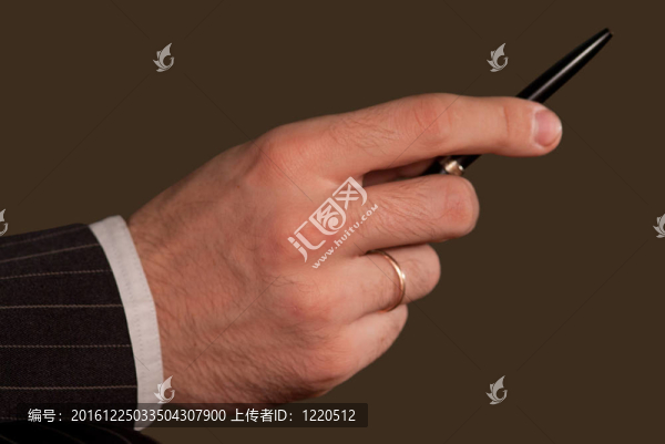 穿夾克的手