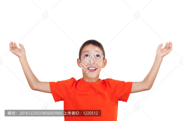 舉手的男孩