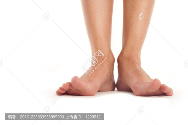 女性的腳張開的手指
