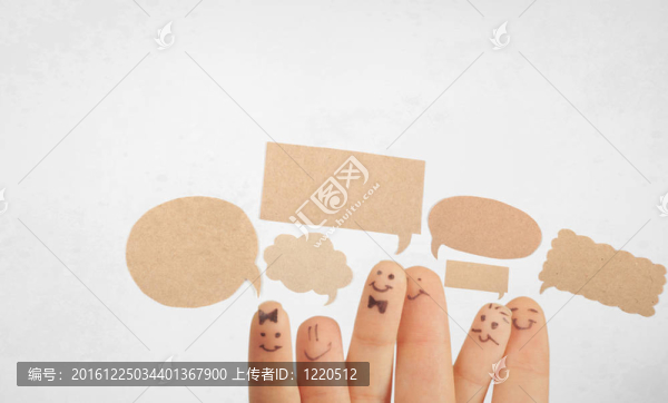 手指的微笑；用你的文本空間；孤立在白色背景