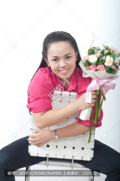 亞洲美女在隔離泰國紅衫白坐