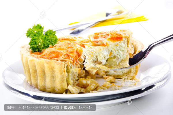 新鮮出爐的胡蘿卜和豌豆餅