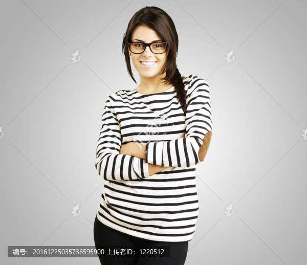 年輕快樂(lè)的女人