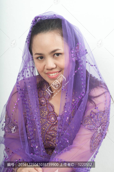亞洲的泰國女紫色穆斯林服飾-,banduang