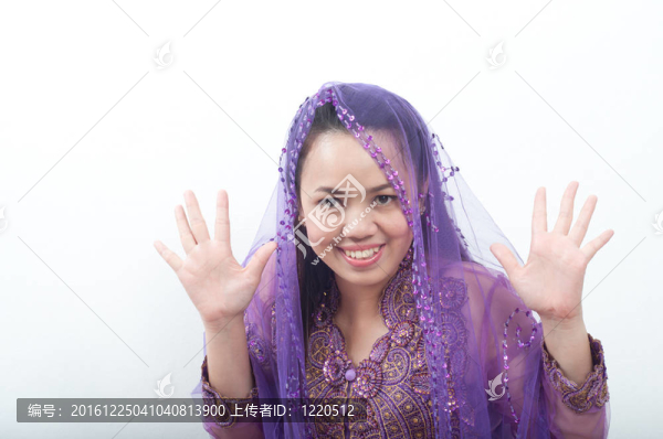 亞洲的泰國女紫色穆斯林服飾-,banduang